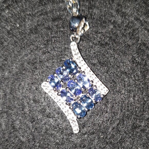 Elegant 2.2 CT Natural Tanzanite 925 Sterling Silver Minimalist Pendant Necklace - Picture 6 of 11